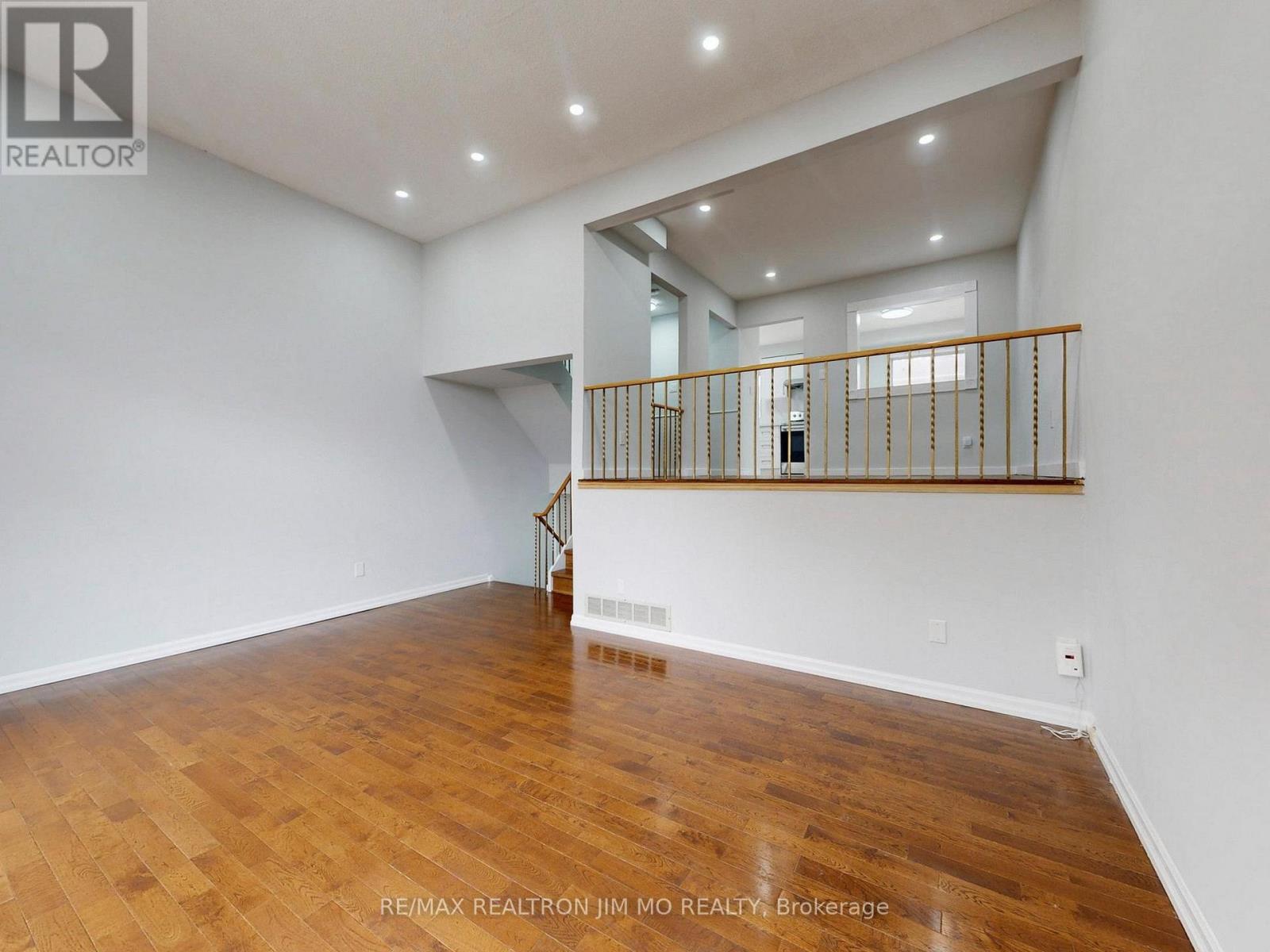 130 Jenny Wren Way, Toronto, Ontario  M2H 2Z2 - Photo 5 - C12982474