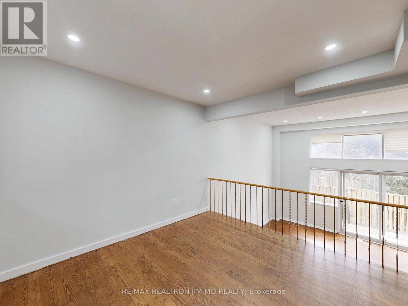 130 Jenny Wren Way, Toronto, Ontario  M2H 2Z2 - Photo 6 - C12982474