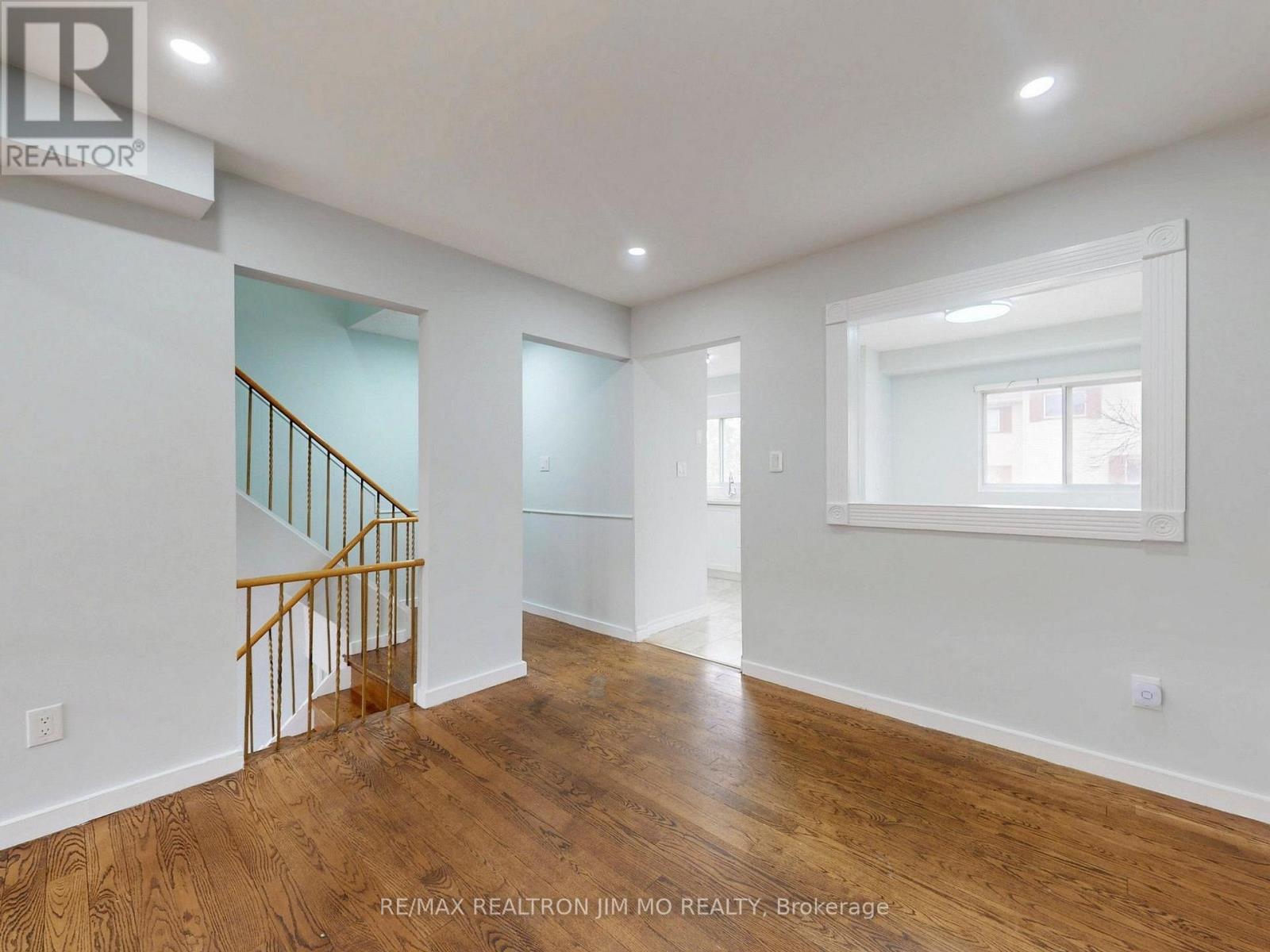130 Jenny Wren Way, Toronto, Ontario  M2H 2Z2 - Photo 9 - C12982474