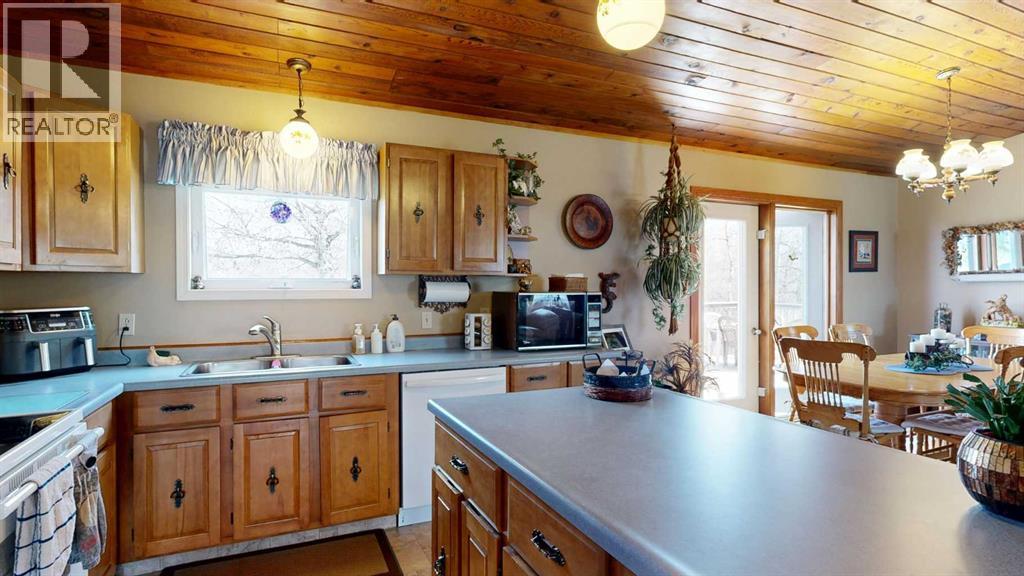 39507 Hwy 56, County Of, Alberta  T0C 2L0 - Photo 4 - A2307561
