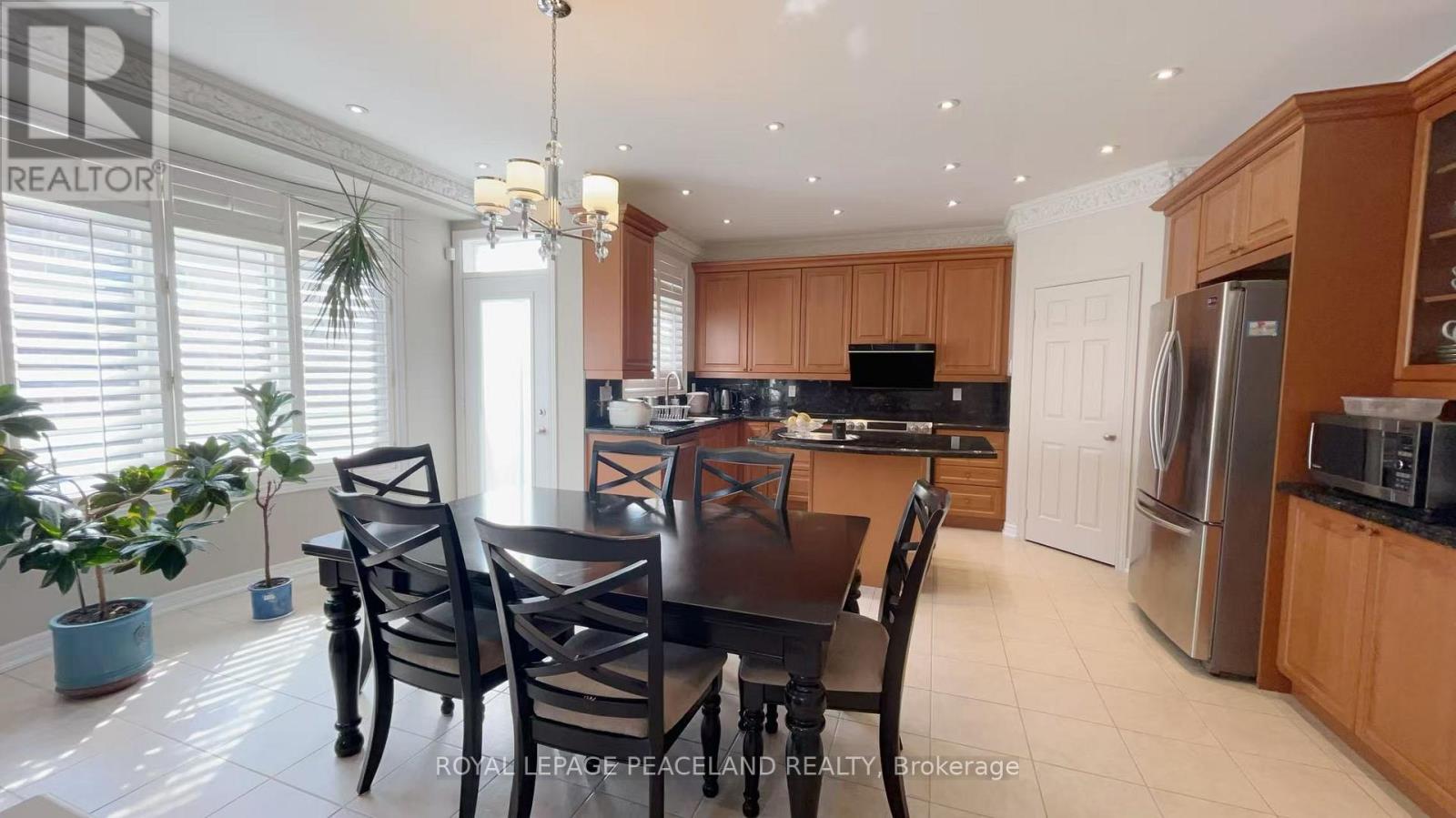 23 Halldorson Avenue, Aurora, Ontario  L4G 7Z1 - Photo 7 - N13084482