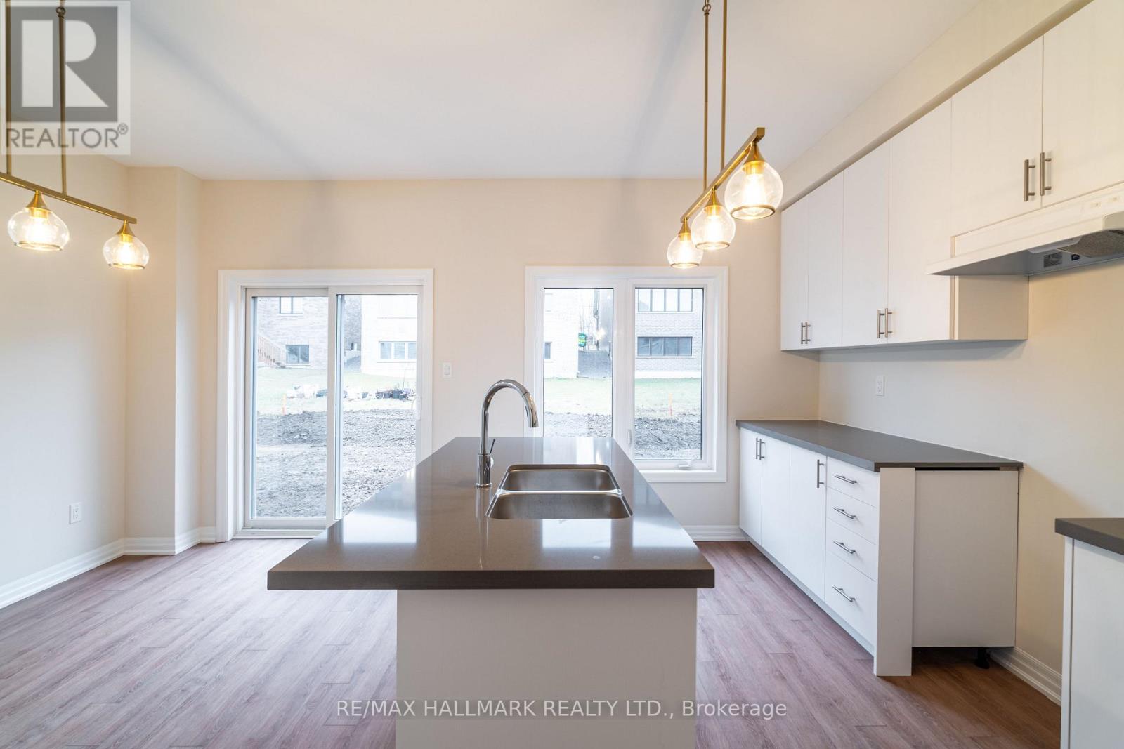 19 Stennett Drive, Georgina, Ontario  L4P 0J4 - Photo 12 - N13084554