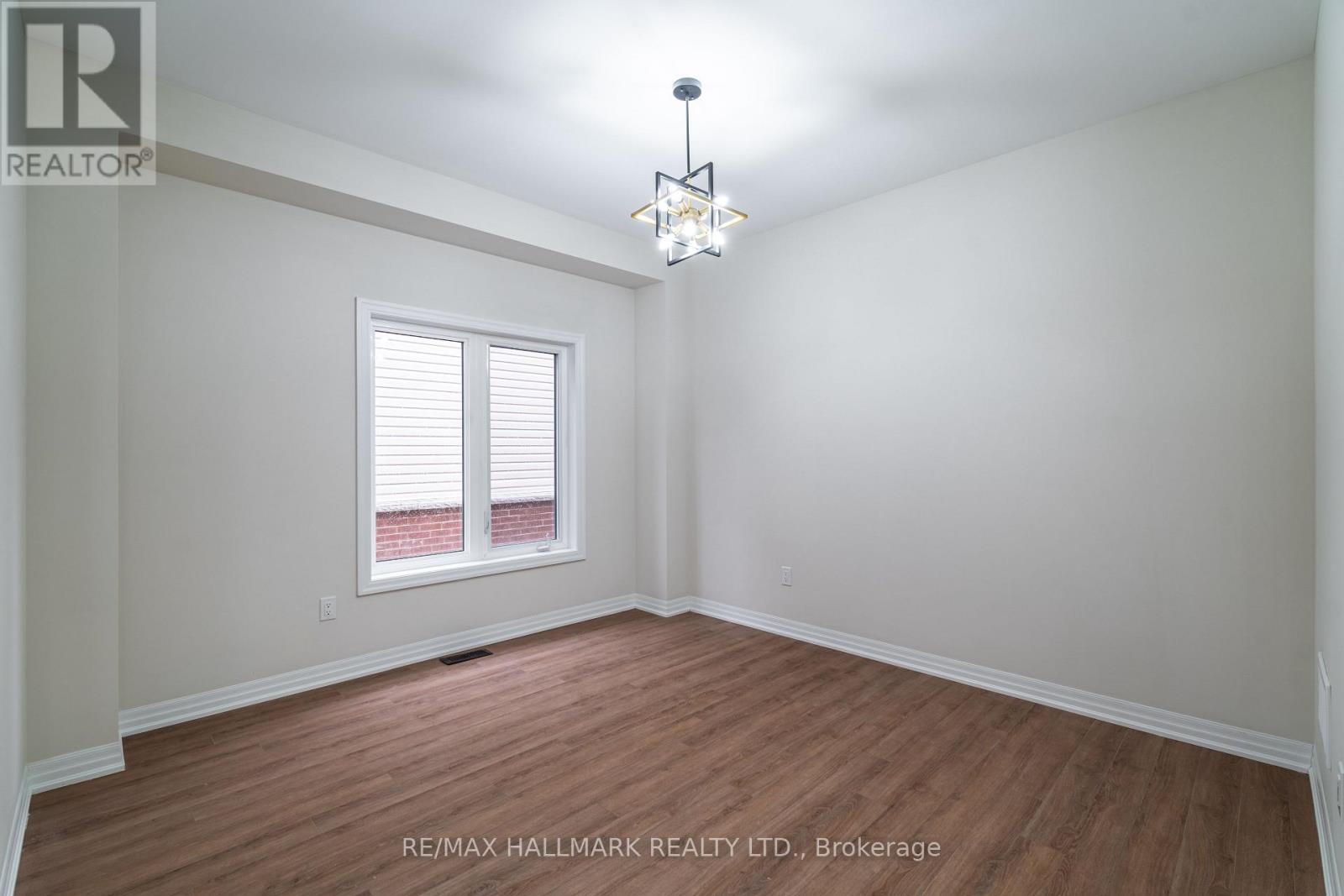 19 Stennett Drive, Georgina, Ontario  L4P 0J4 - Photo 13 - N13084554