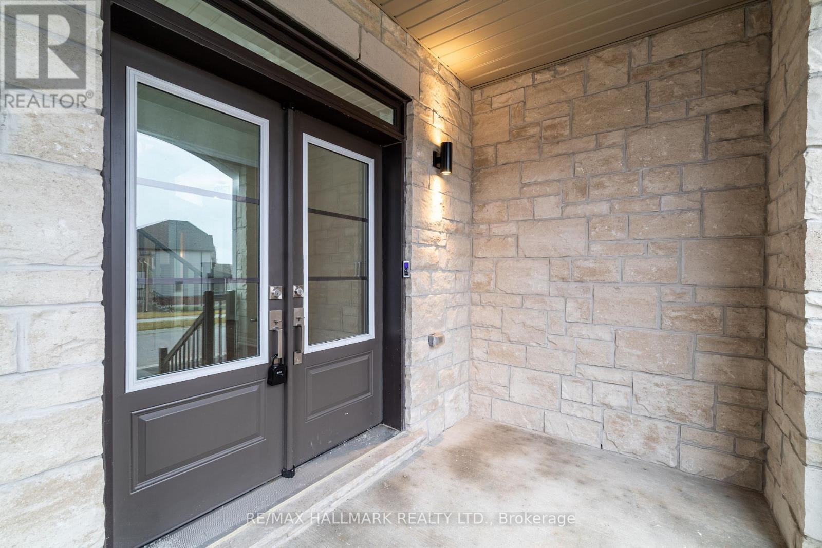 19 Stennett Drive, Georgina, Ontario  L4P 0J4 - Photo 4 - N13084554