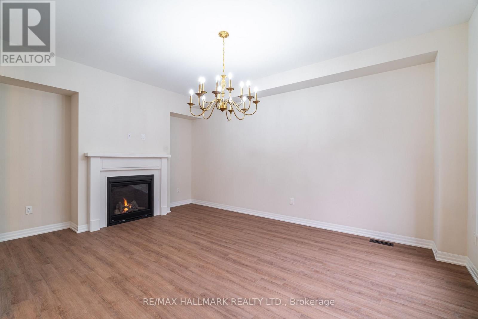19 Stennett Drive, Georgina, Ontario  L4P 0J4 - Photo 8 - N13084554