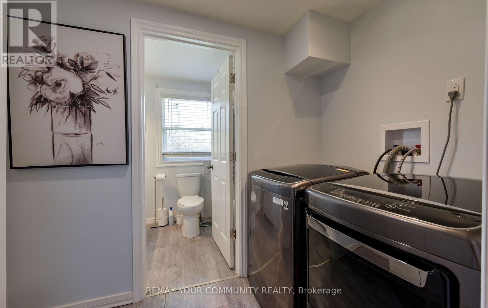 285 Kenwood Avenue, Georgina, Ontario  L4P 2X6 - Photo 16 - N13084566