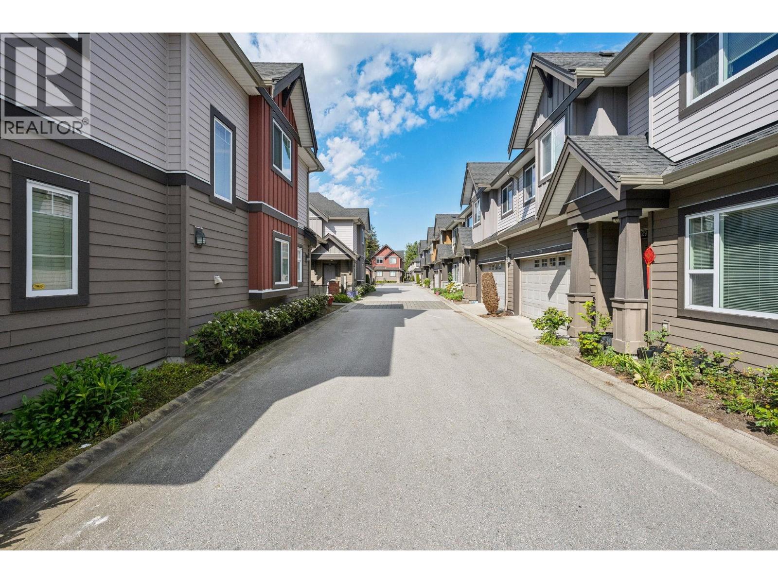 Listing Picture 35 of 39 : 15 9699 SILLS AVENUE, Richmond / 烈治文 - 魯藝地產 Yvonne Lu Group - MLS Medallion Club Member