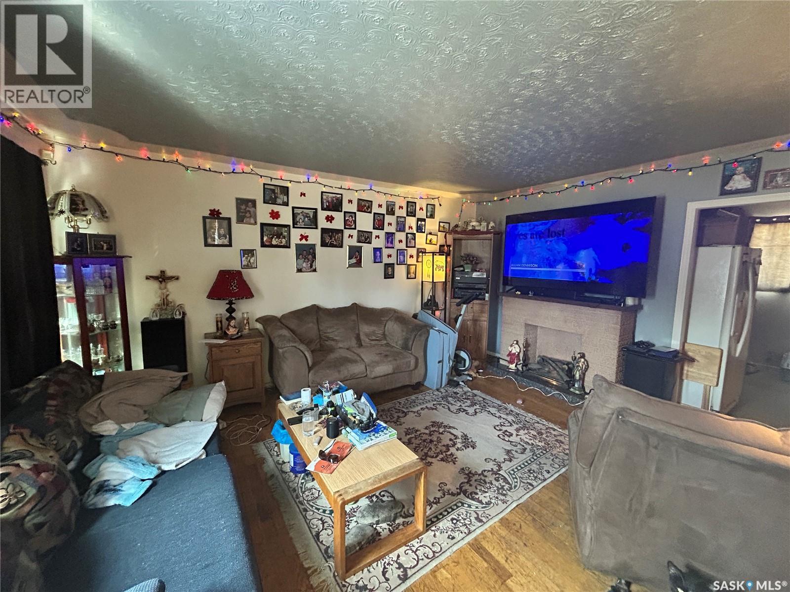 514 W Avenue S, Saskatoon, Saskatchewan  S7M 3G8 - Photo 2 - SK034887