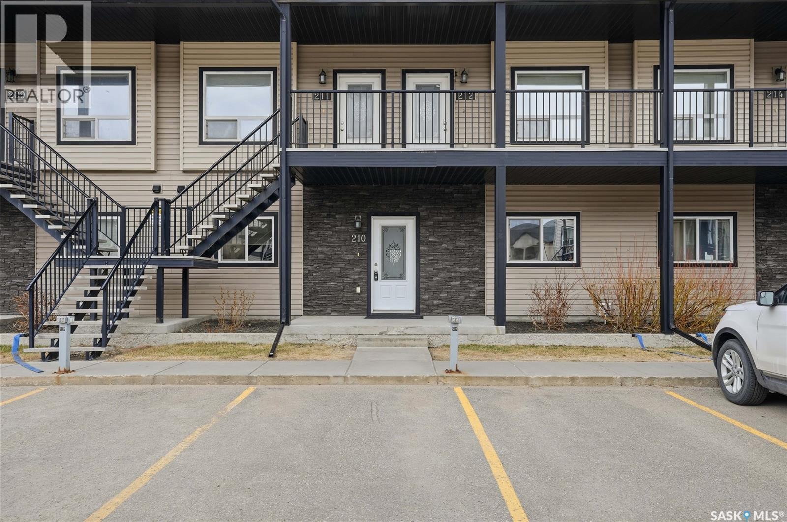 210 3818 Dewdney Avenue E, Regina, Saskatchewan  S4Z 0A6 - Photo 2 - SK034846