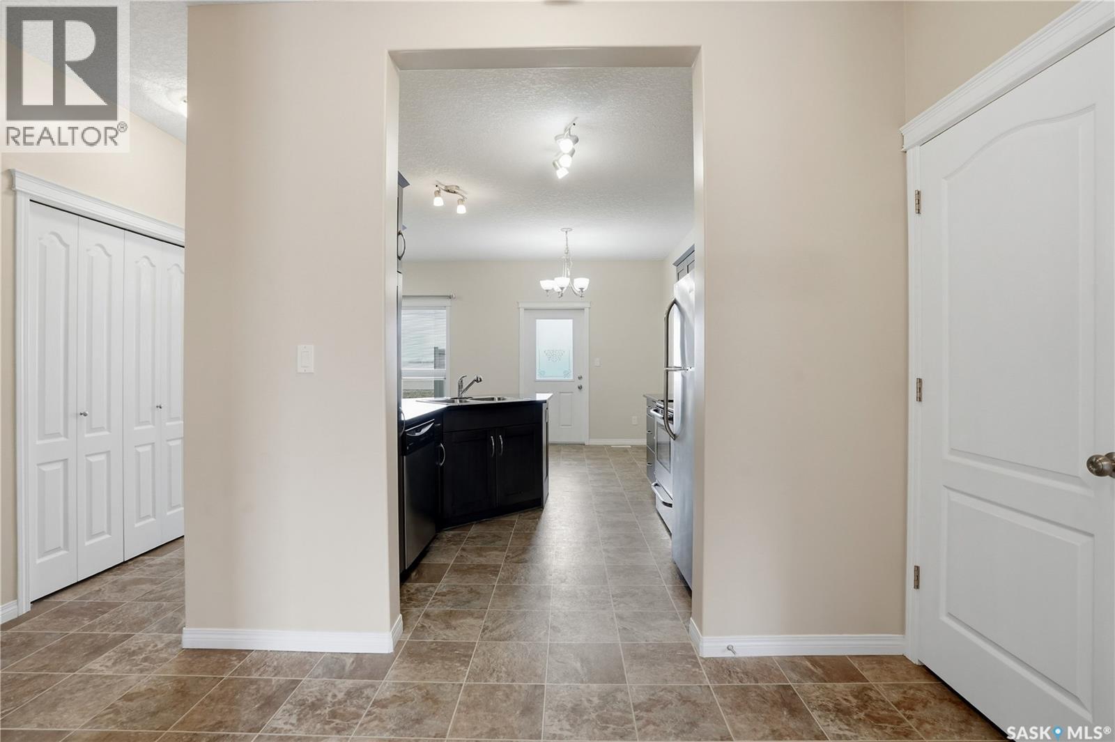 210 3818 Dewdney Avenue E, Regina, Saskatchewan  S4Z 0A6 - Photo 4 - SK034846
