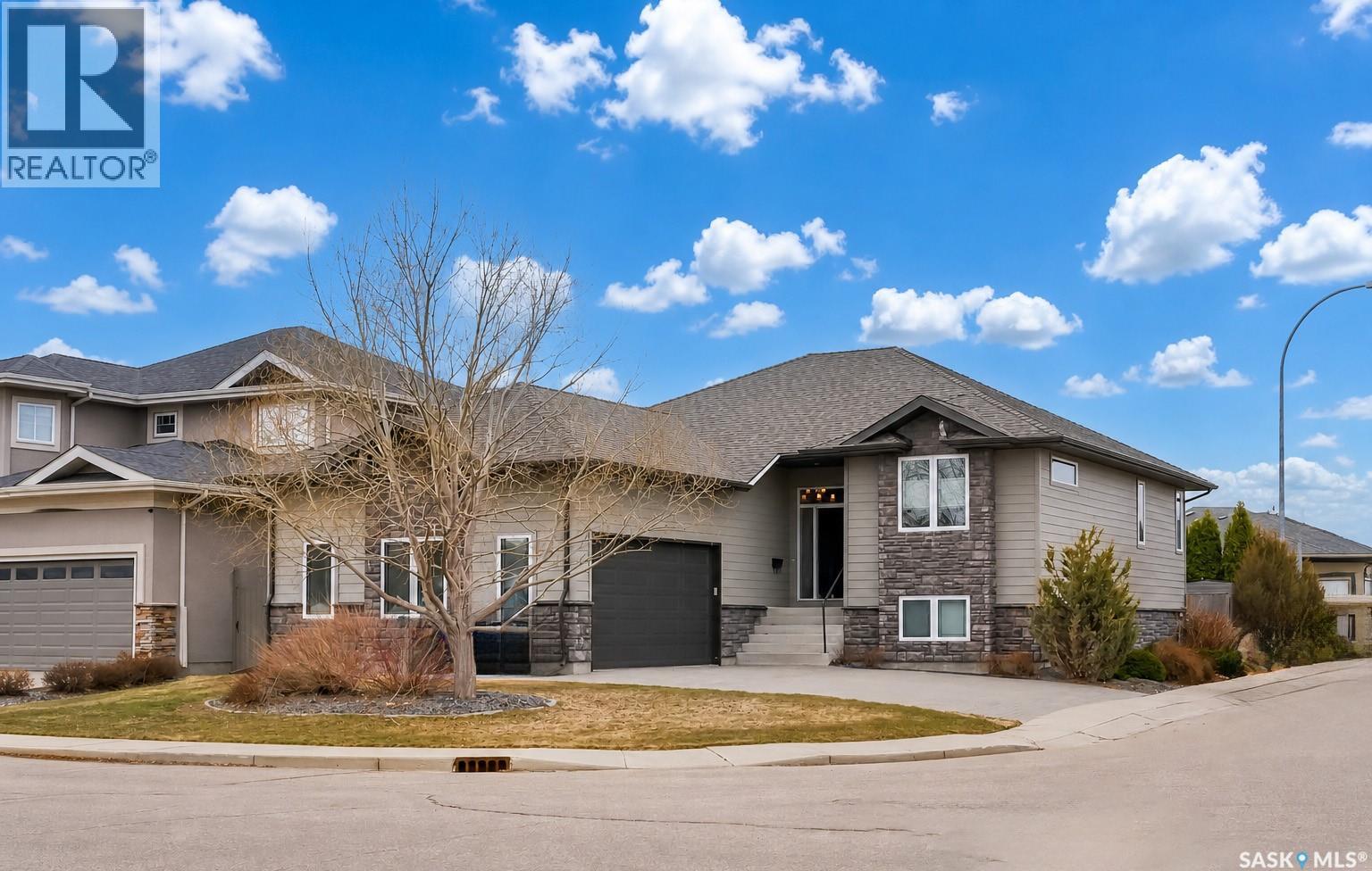 303 Brookmore CRESCENT, Saskatoon, Saskatchewan