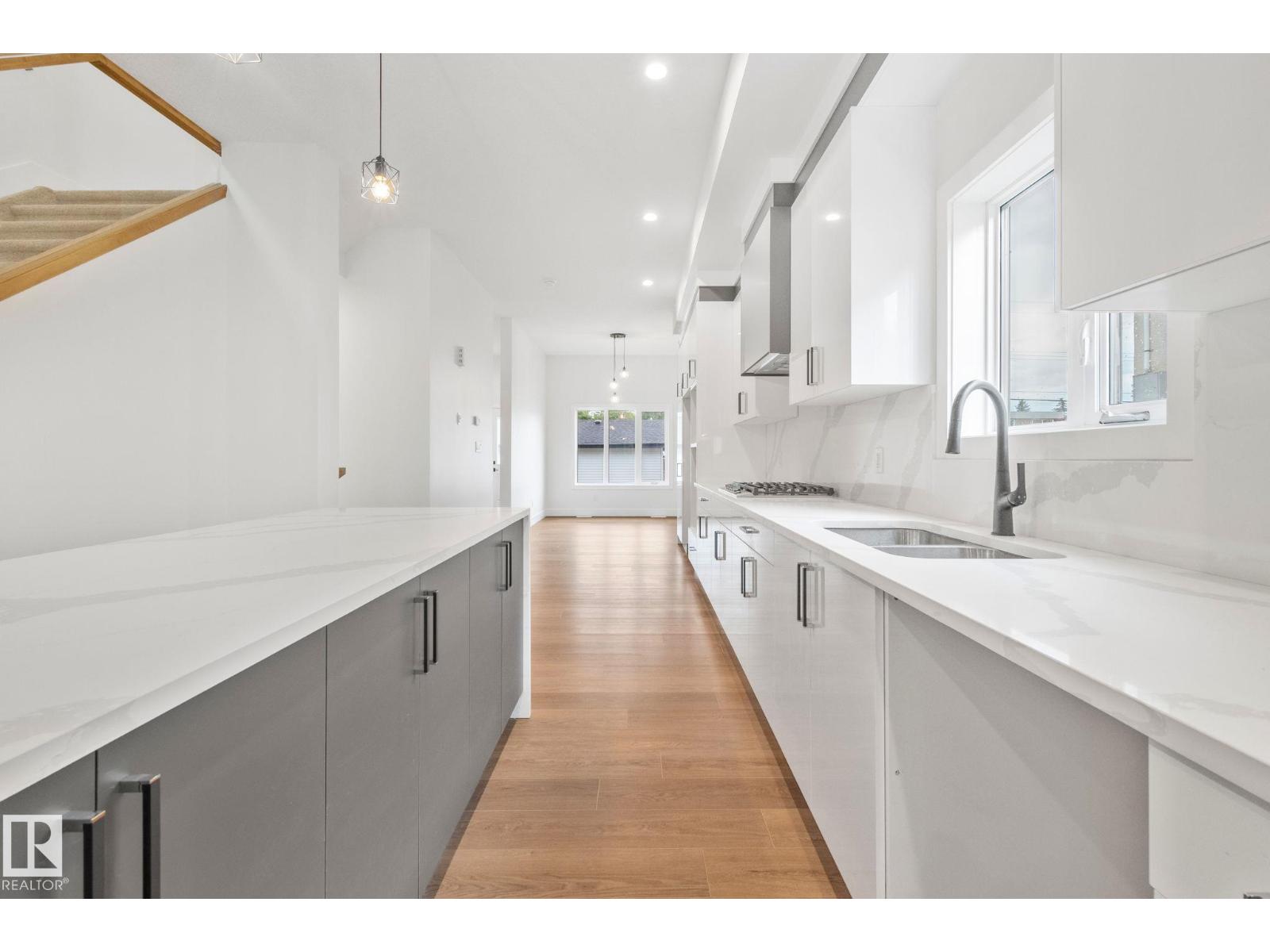 11036 128 St Nw, Edmonton, Alberta  T5M 0W6 - Photo 2 - E4485755