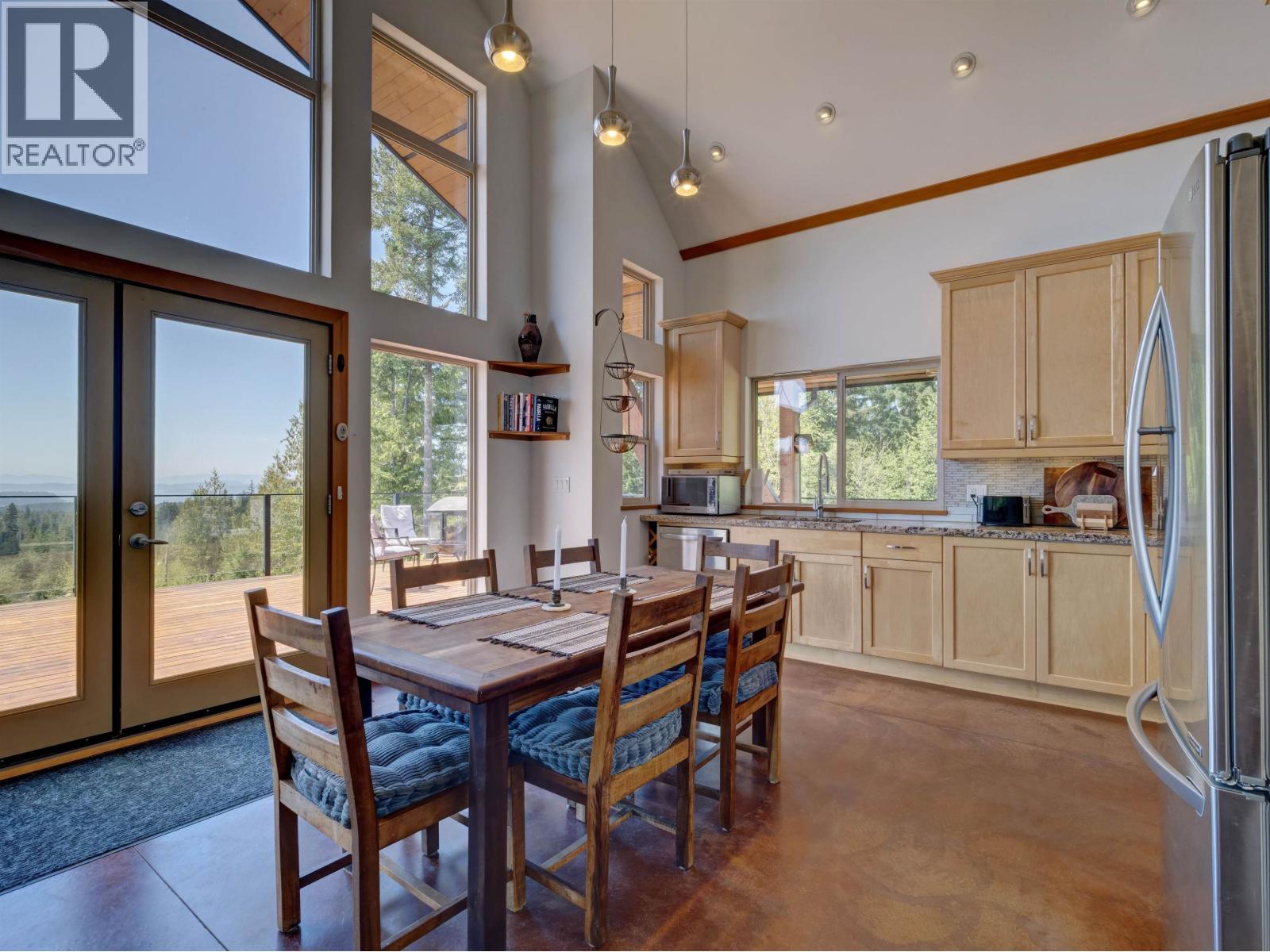 9340 Stephens Way, Halfmoon Bay, British Columbia  V7Z 1G9 - Photo 6 - R3118637