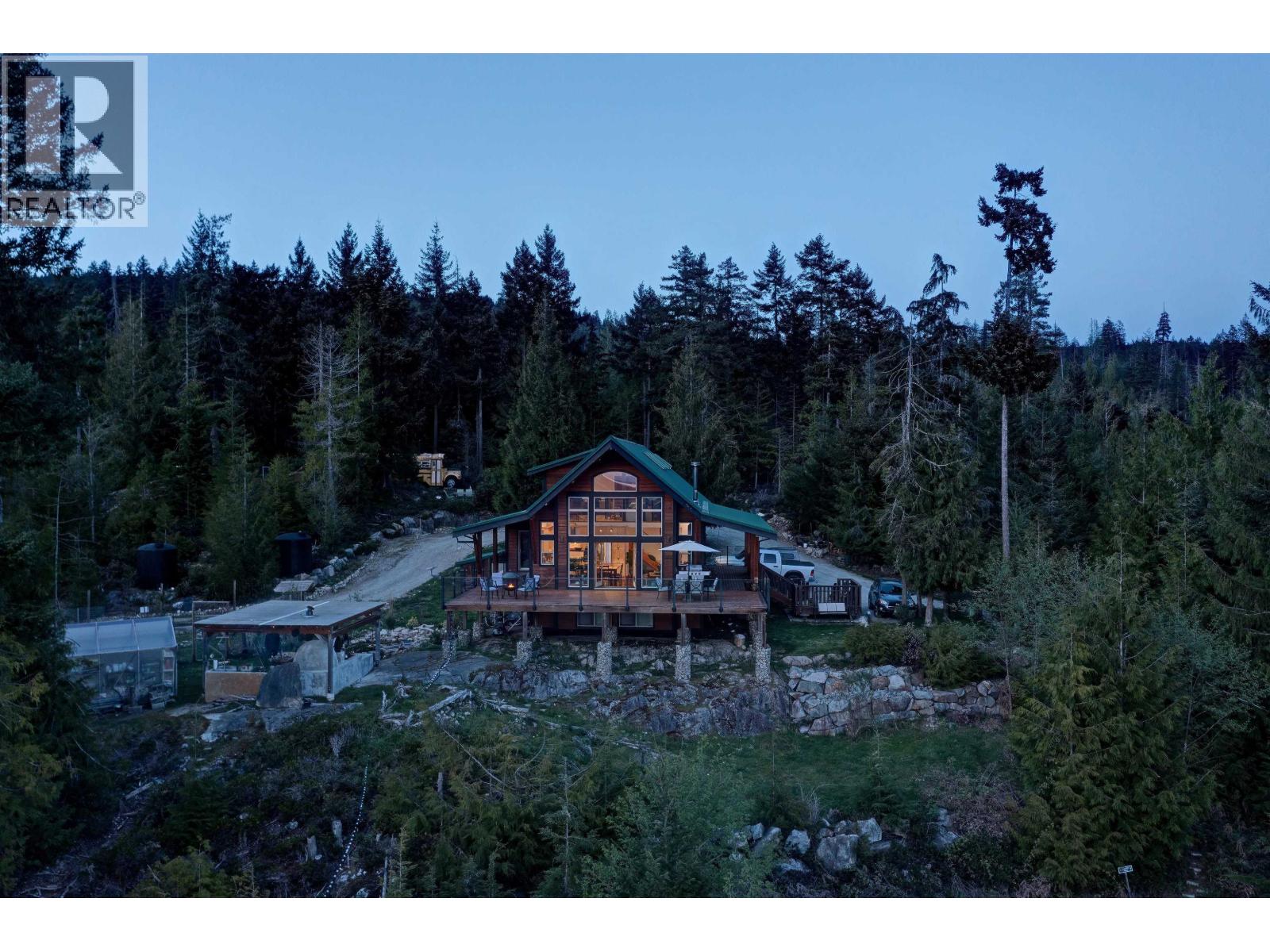 9340 Stephens Way, Halfmoon Bay, British Columbia  V7Z 1G9 - Photo 39 - R3118637