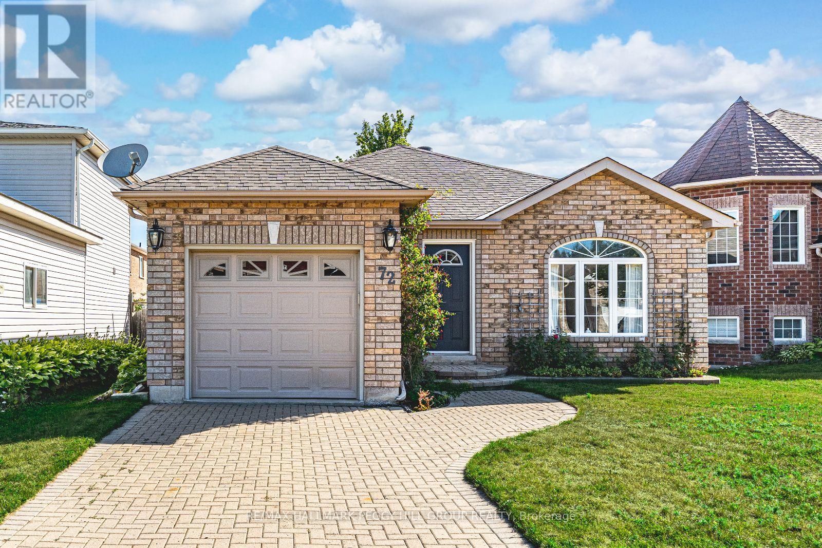72 STANLEY STREET, Barrie, Ontario