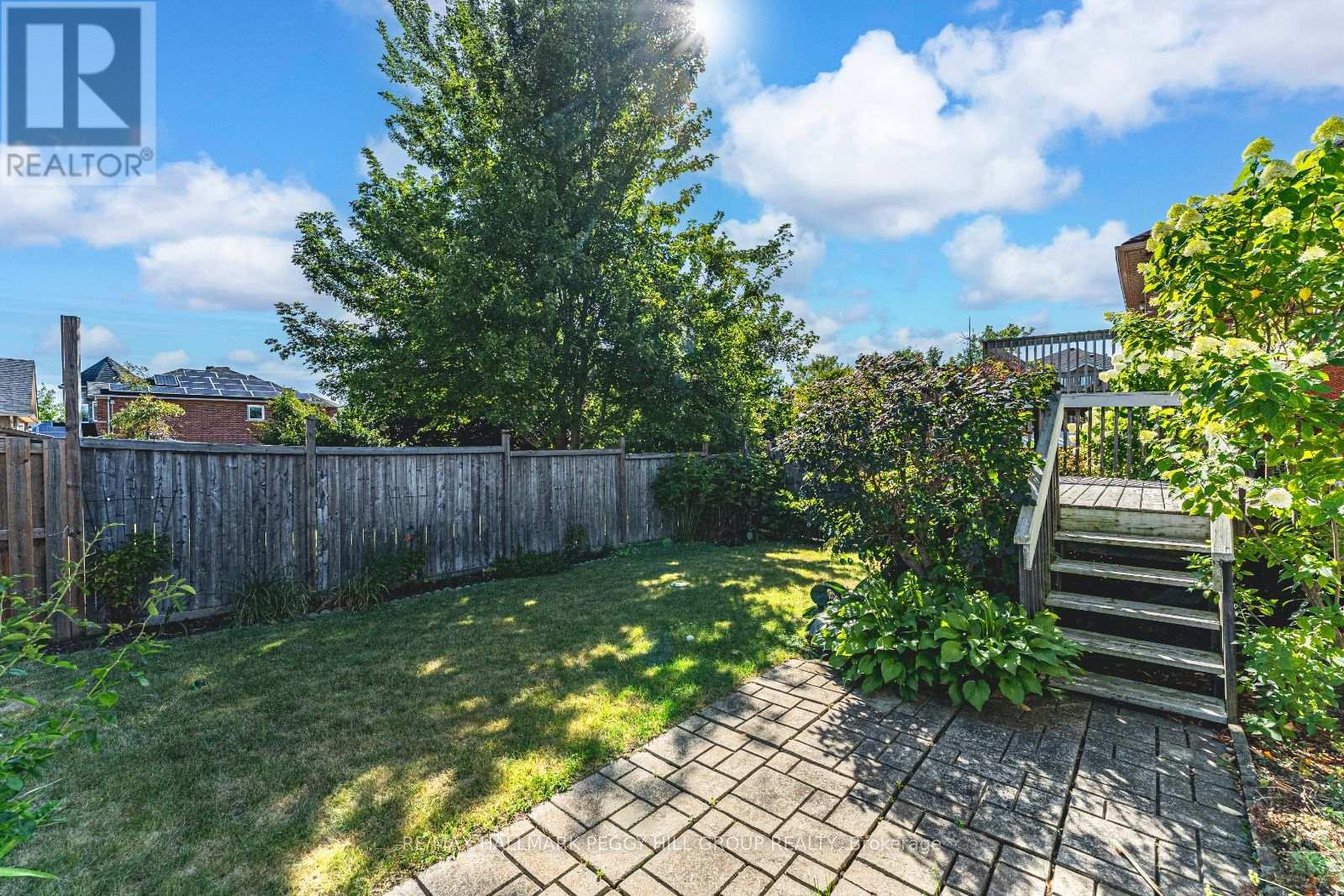 72 Stanley Street, Barrie (East Bayfield), Ontario  L4M 6V5 - Photo 12 - S13084246