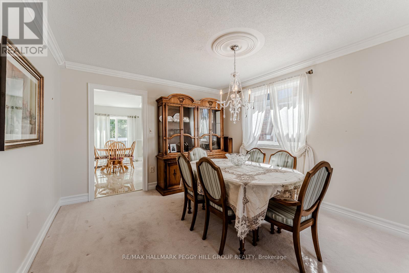 72 Stanley Street, Barrie (East Bayfield), Ontario  L4M 6V5 - Photo 3 - S13084246