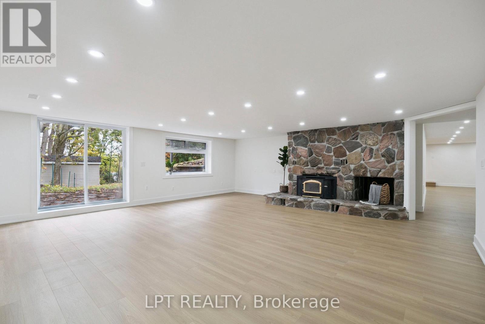 1083 Line 15 N, Oro-Medonte, Ontario  L3V 8J1 - Photo 34 - S13084422