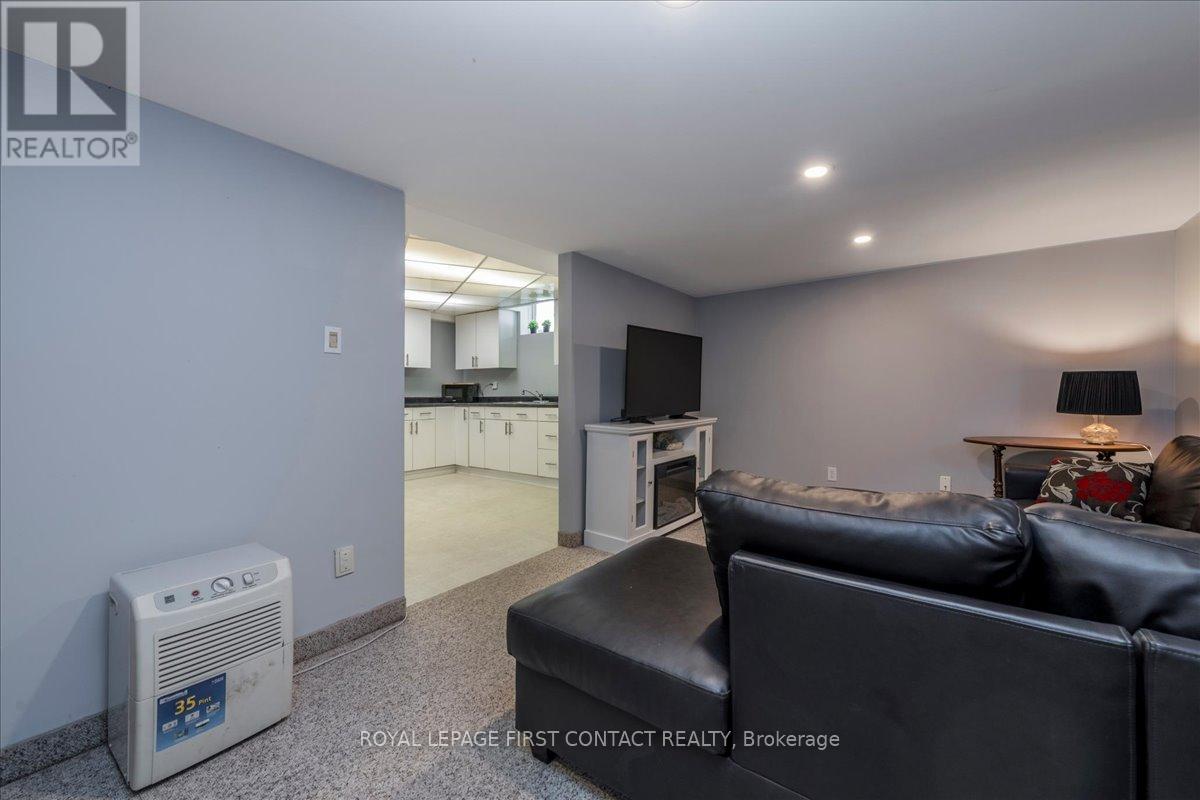 83 Violet Street, Barrie (Holly), Ontario  L4N 9N3 - Photo 30 - S13084428