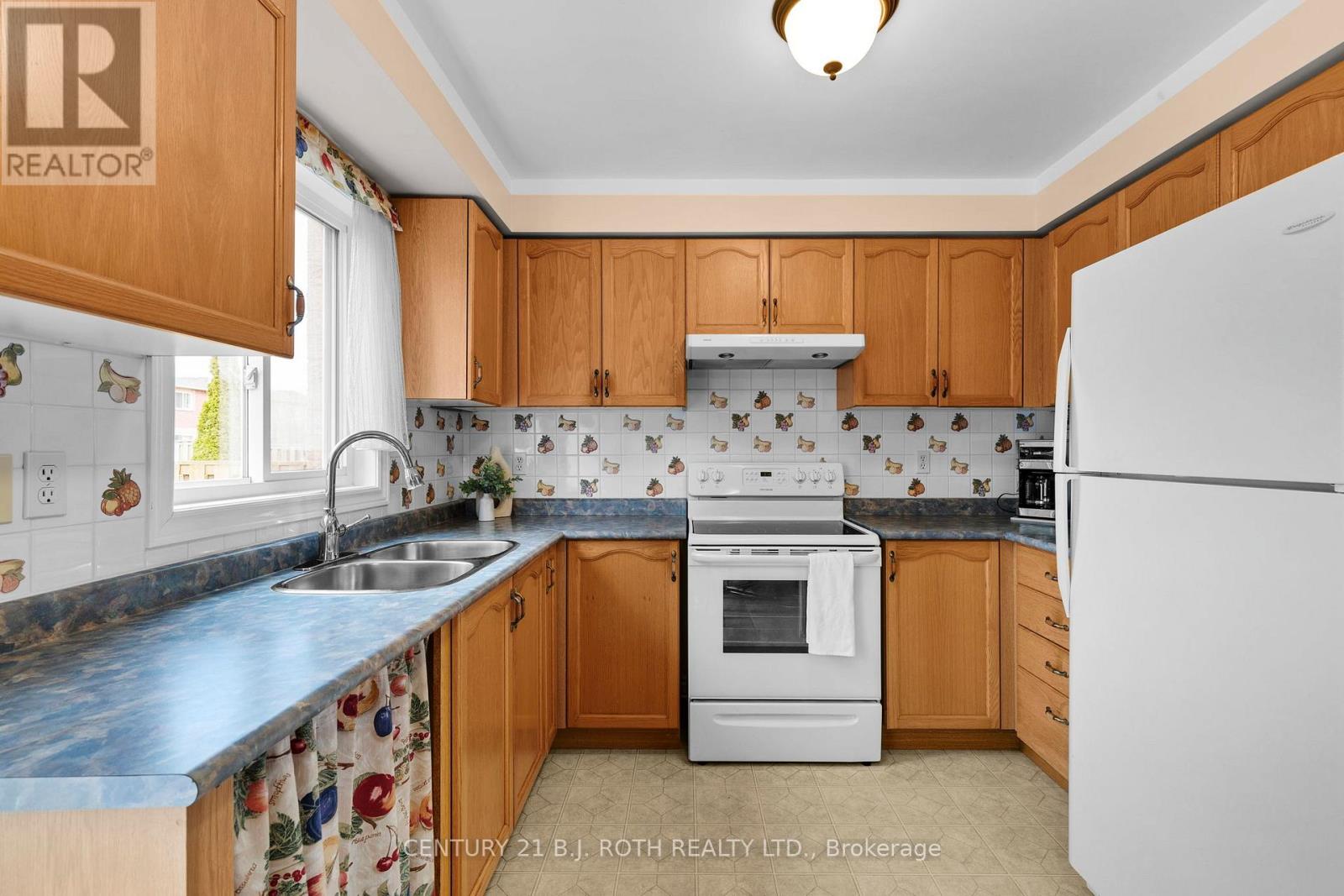 119 Holly Meadow Road, Barrie (Holly), Ontario  L4N 9Z6 - Photo 10 - S13084574