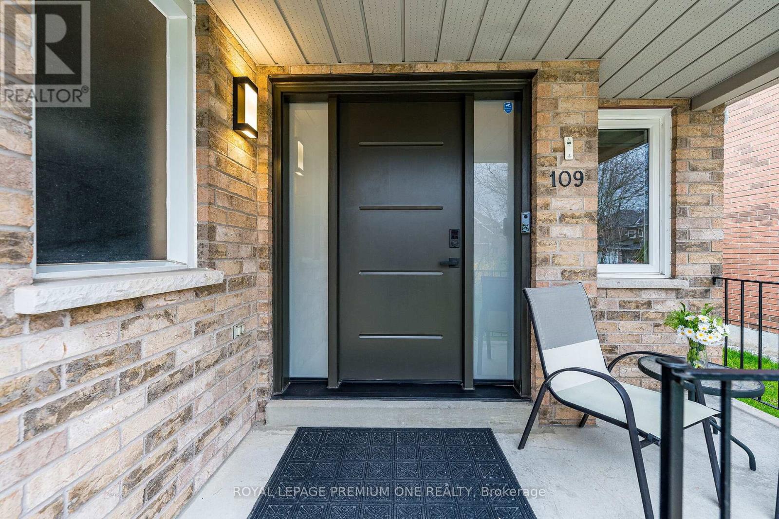 109 Kirkbride Crescent, Vaughan, Ontario  L6A 2J6 - Photo 5 - N13083398
