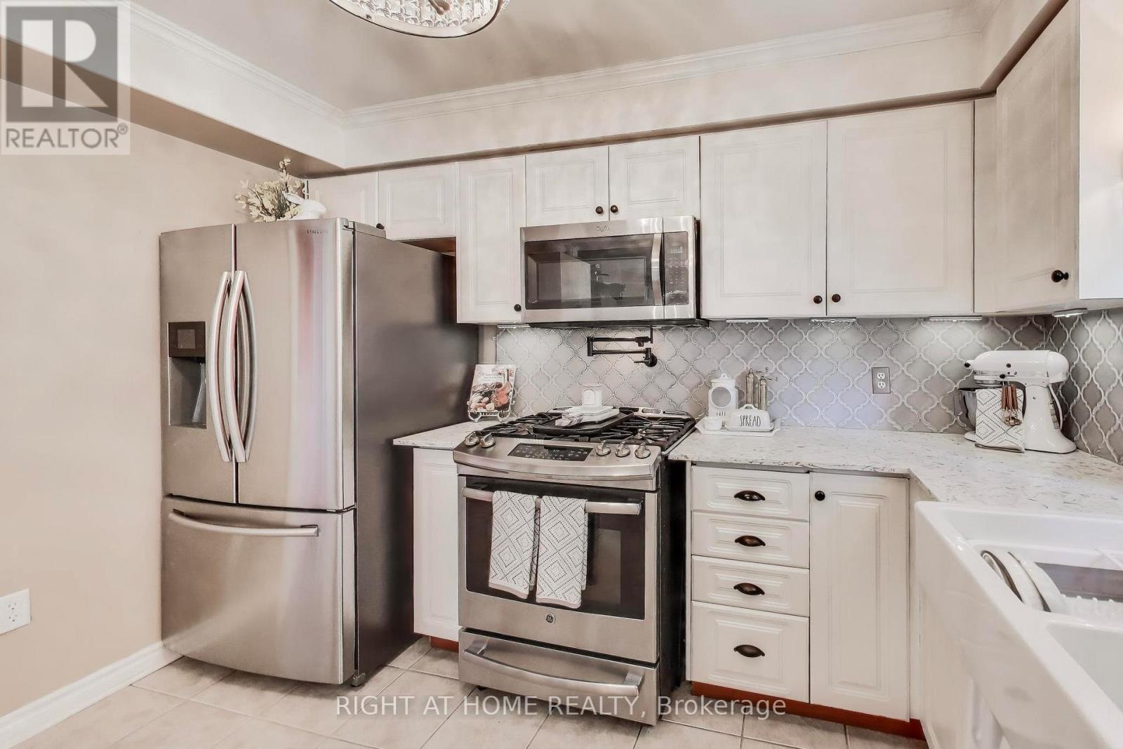 55 Knupp Road, Barrie, Ontario  L4N 0R7 - Photo 5 - S12788892