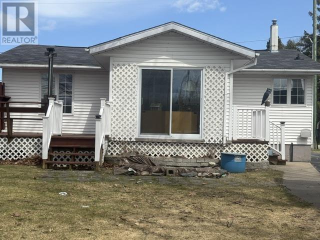 9 Buchan Ave, Blind River, Ontario  P0R 1B0 - Photo 5 - SM260258