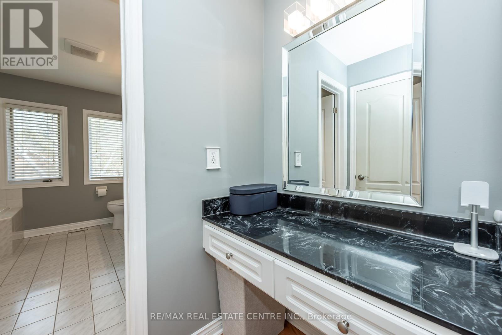 3408 Trelawny Circle, Mississauga, Ontario  L5N 6N6 - Photo 34 - W13084230