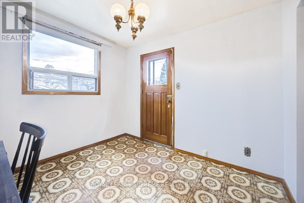 514 Concord Avenue, Toronto, Ontario  M6H 2P8 - Photo 13 - W13084360