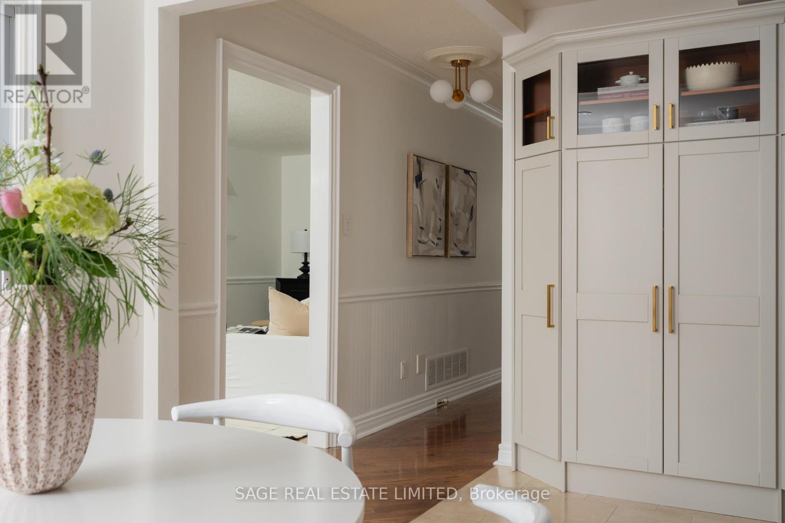 1017 Ceremonial Drive, Mississauga, Ontario  L5R 2Z8 - Photo 10 - W13084370