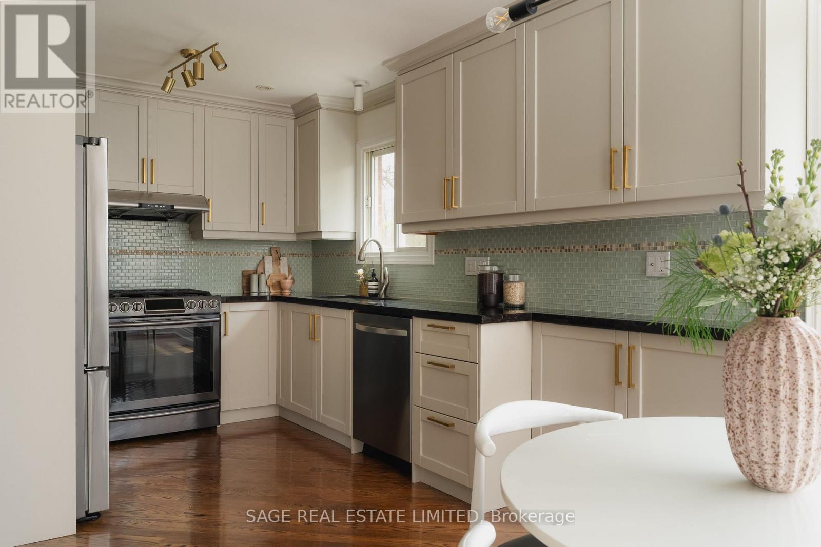 1017 Ceremonial Drive, Mississauga, Ontario  L5R 2Z8 - Photo 8 - W13084370