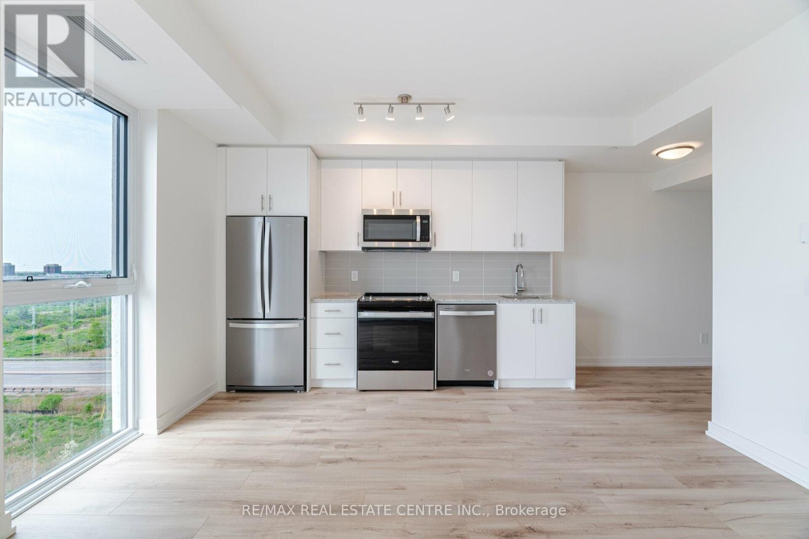 805 - 335 Wheat Boom Drive, Oakville, Ontario  L6H 7Y1 - Photo 8 - W13084440