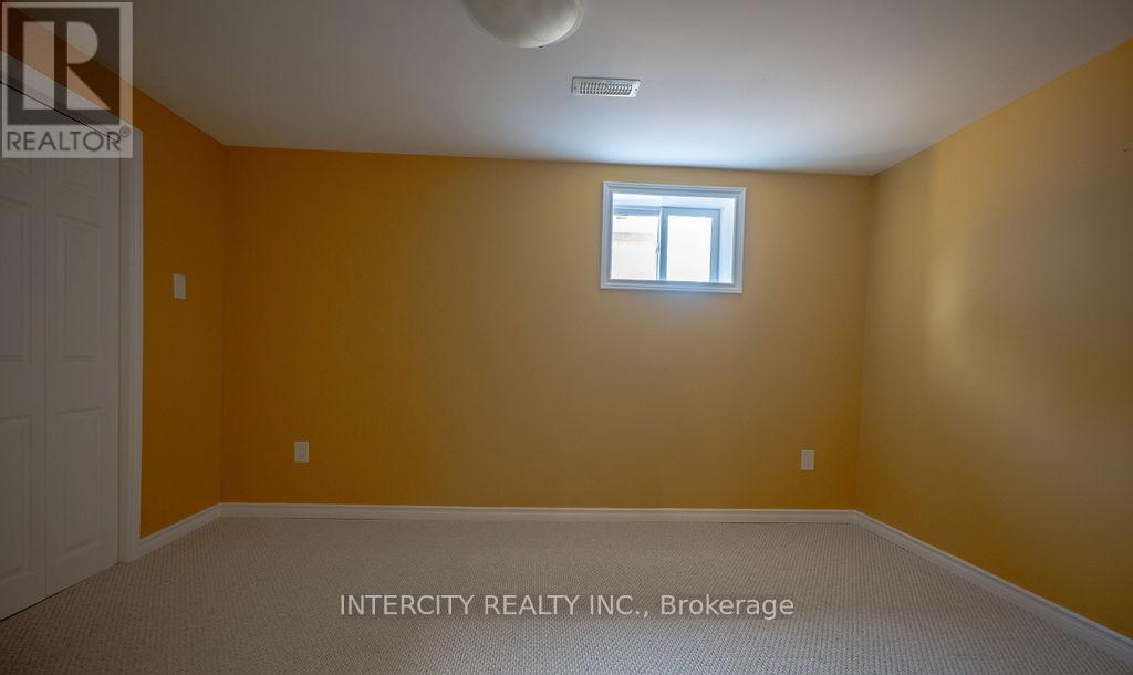 631 Trudale Court, Oakville, Ontario  L6L 4H2 - Photo 31 - W13084456