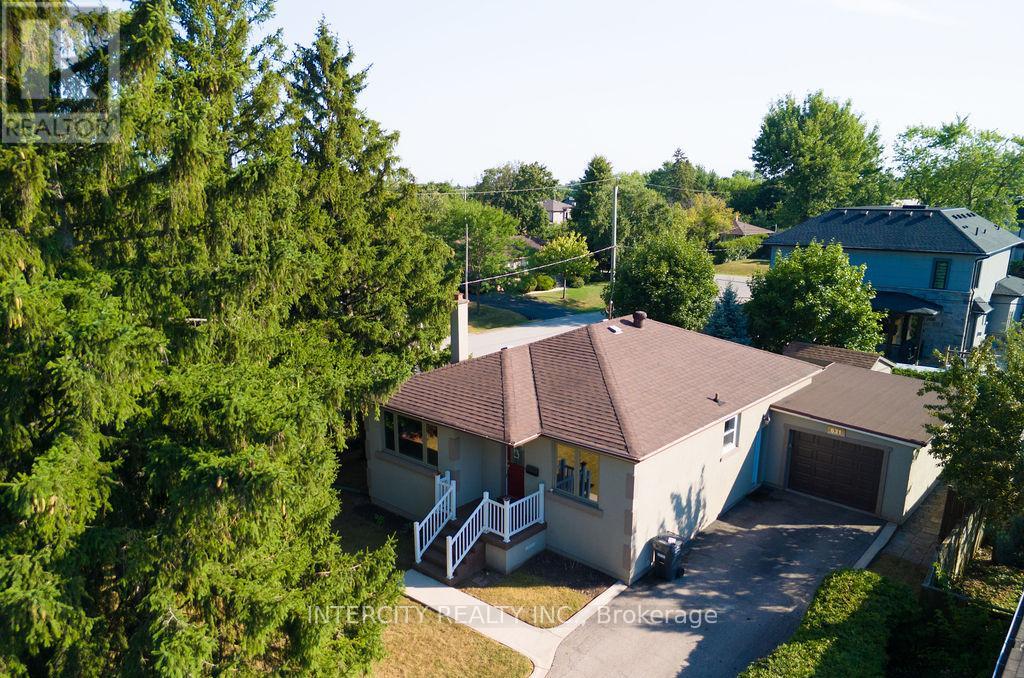 631 Trudale Court, Oakville, Ontario  L6L 4H2 - Photo 38 - W13084456