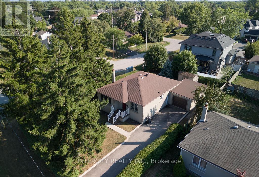 631 Trudale Court, Oakville, Ontario  L6L 4H2 - Photo 39 - W13084456