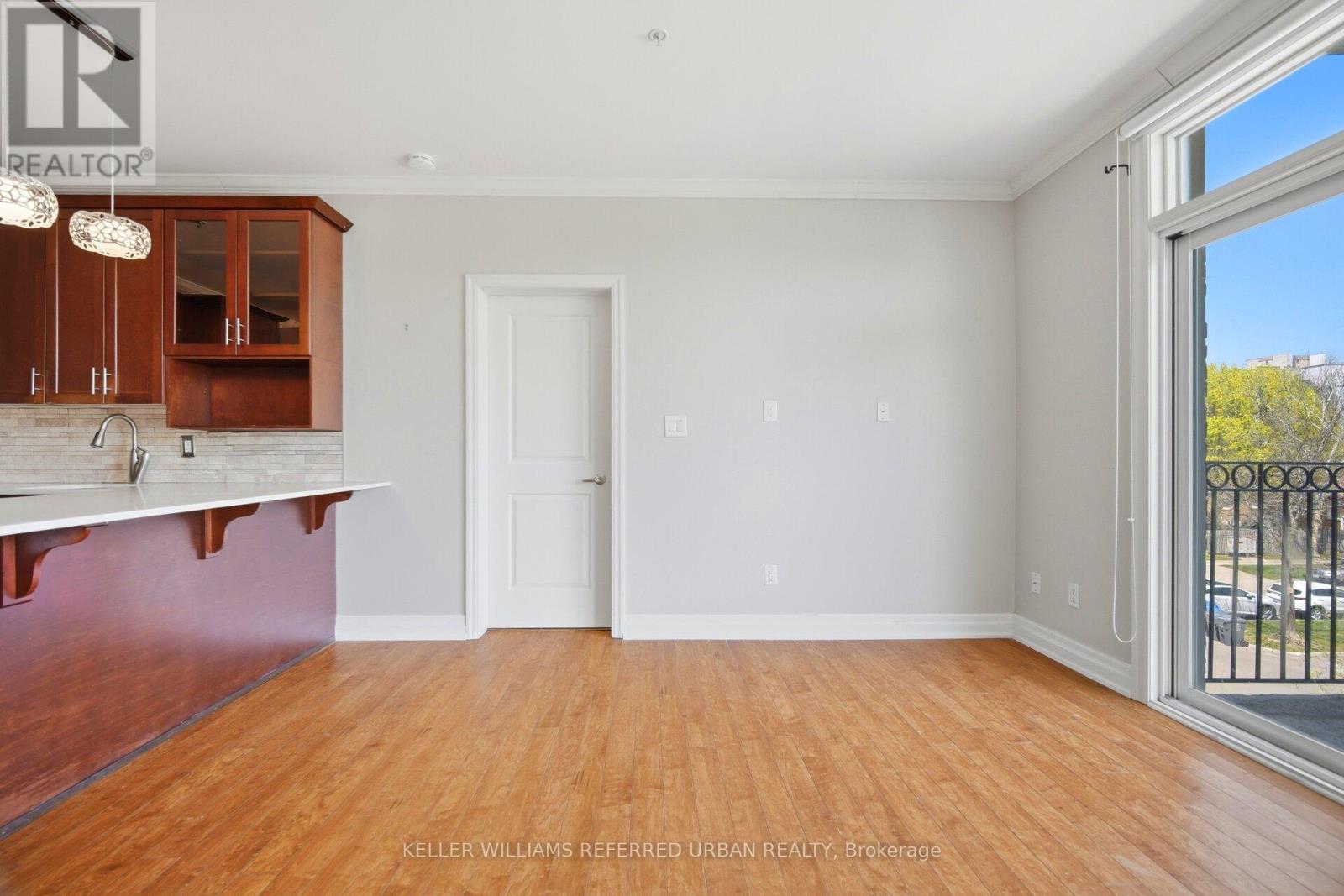 305 - 459 Kerr Street, Oakville, Ontario  L6K 3C2 - Photo 6 - W13084502