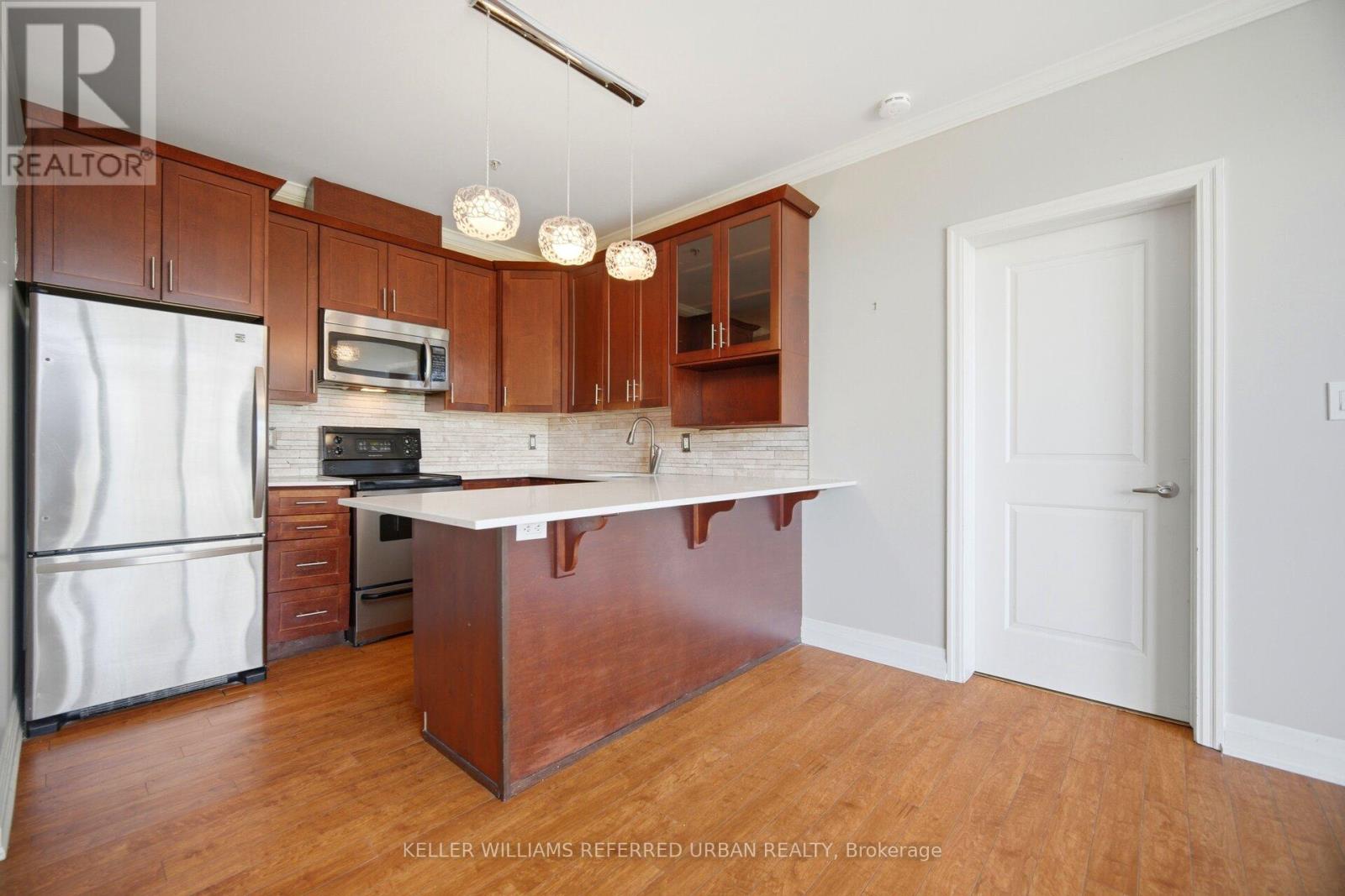 305 - 459 Kerr Street, Oakville, Ontario  L6K 3C2 - Photo 7 - W13084502