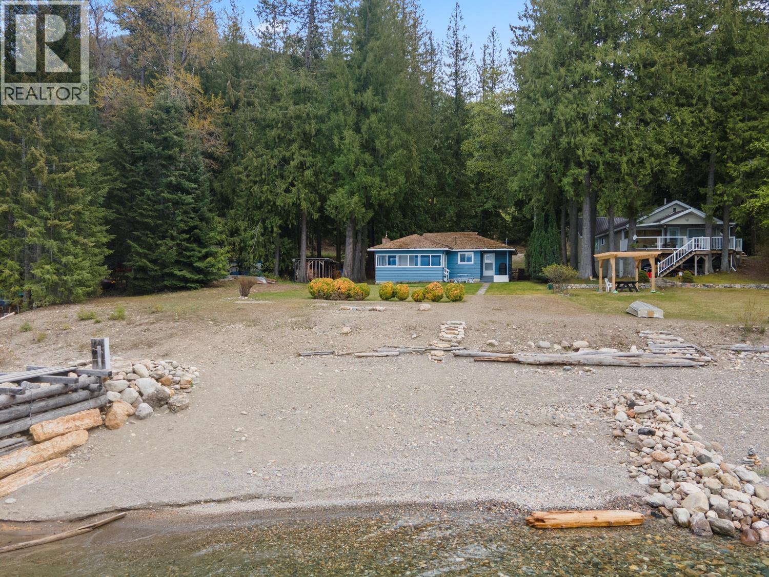 13515 3a Highway, Boswell, British Columbia  V0B 1A4 - Photo 1 - 10384945