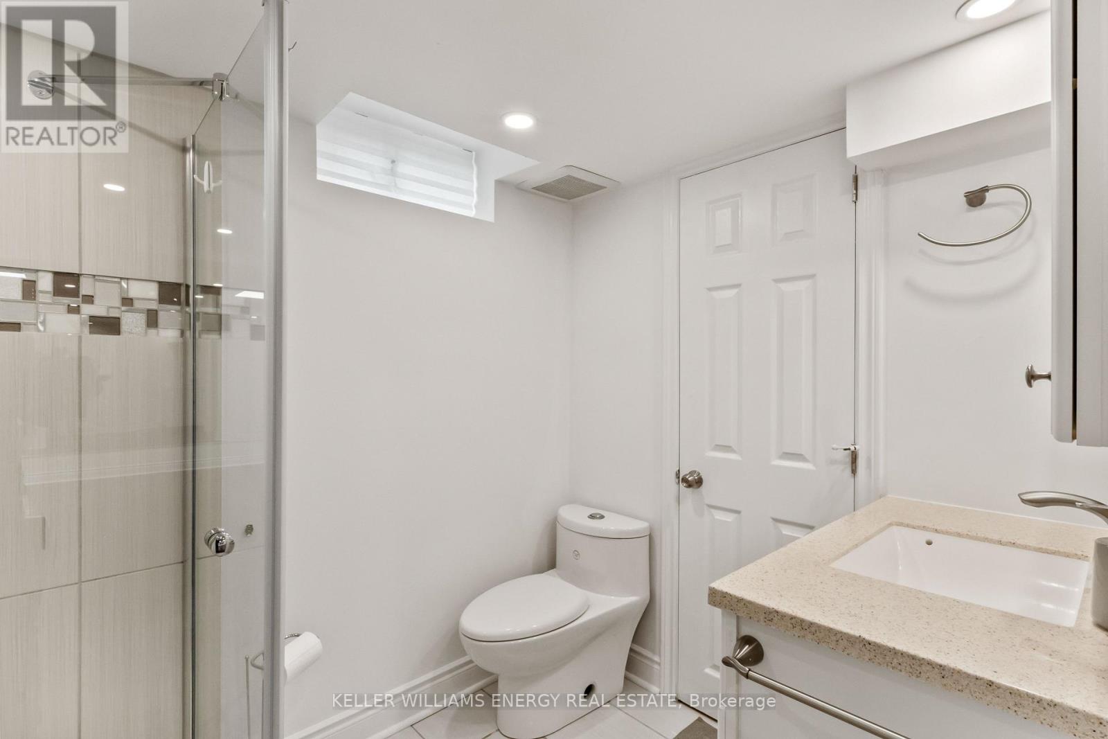 19 Farncomb Crescent, Clarington, Ontario  L1C 4L5 - Photo 35 - E13084600