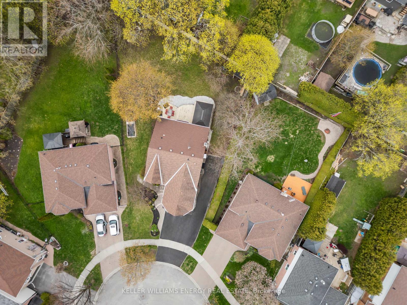 19 Farncomb Crescent, Clarington, Ontario  L1C 4L5 - Photo 4 - E13084600