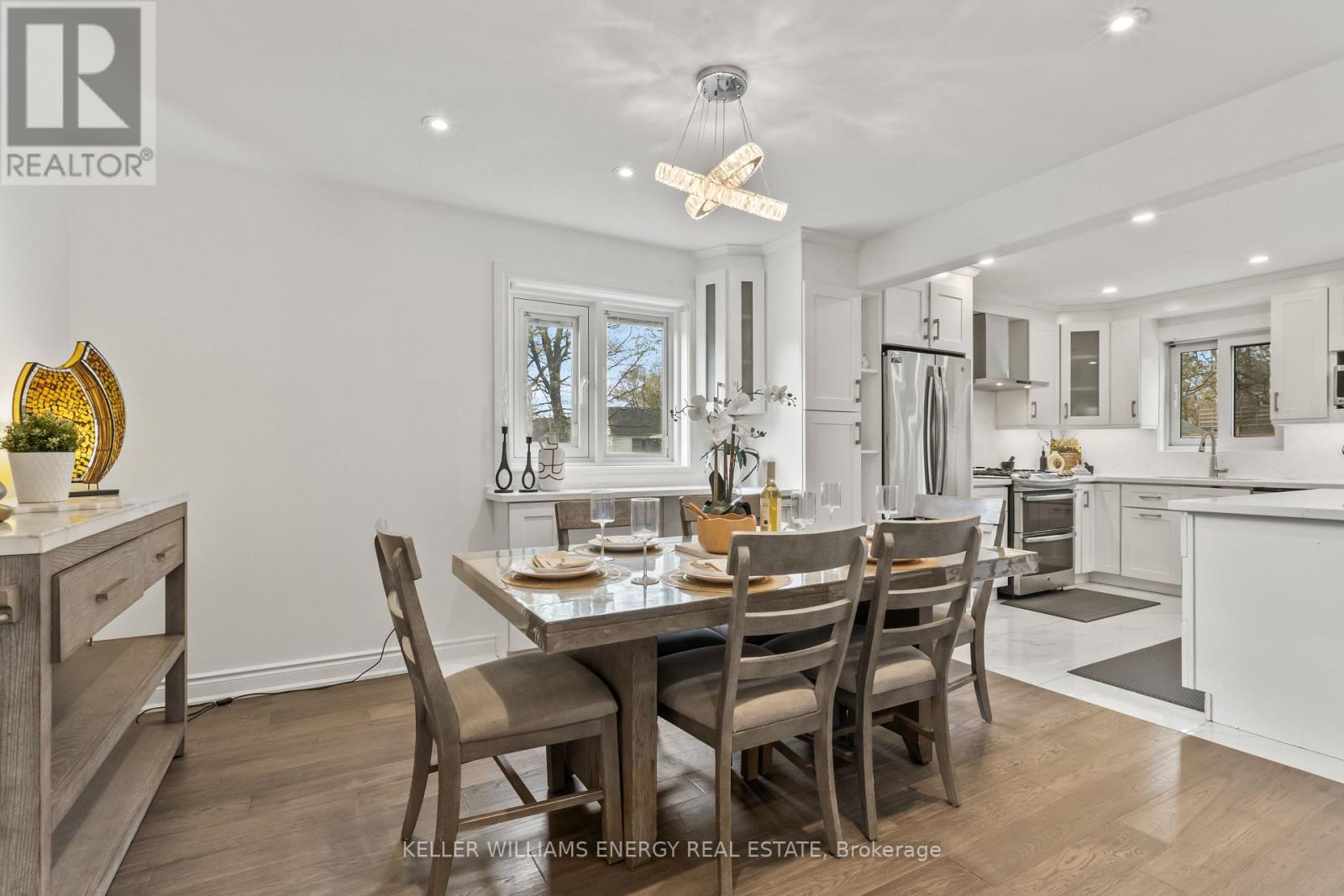19 Farncomb Crescent, Clarington, Ontario  L1C 4L5 - Photo 9 - E13084600