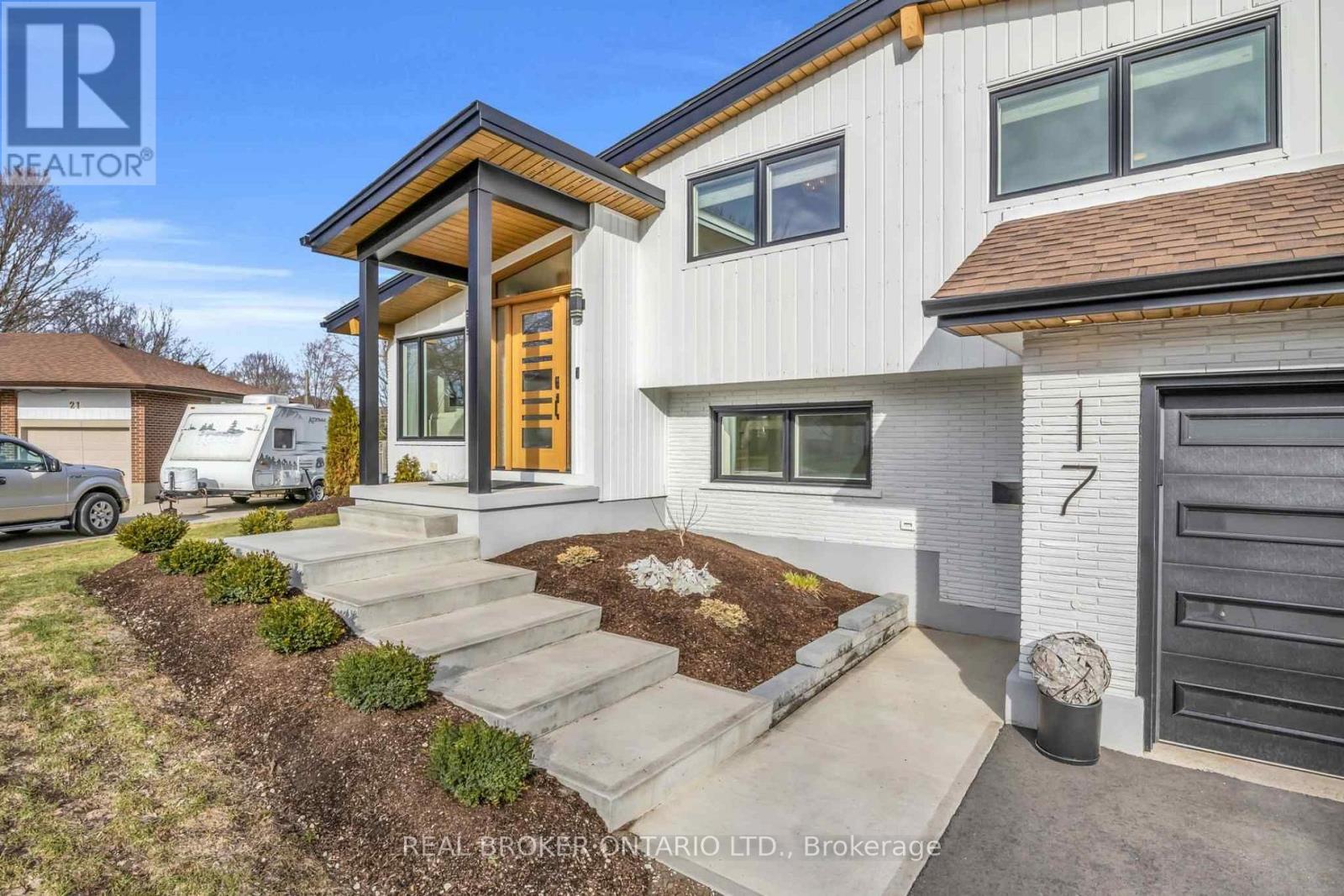 17 Bluebird Place, Woolwich, Ontario  N3B 1W7 - Photo 6 - X13084446