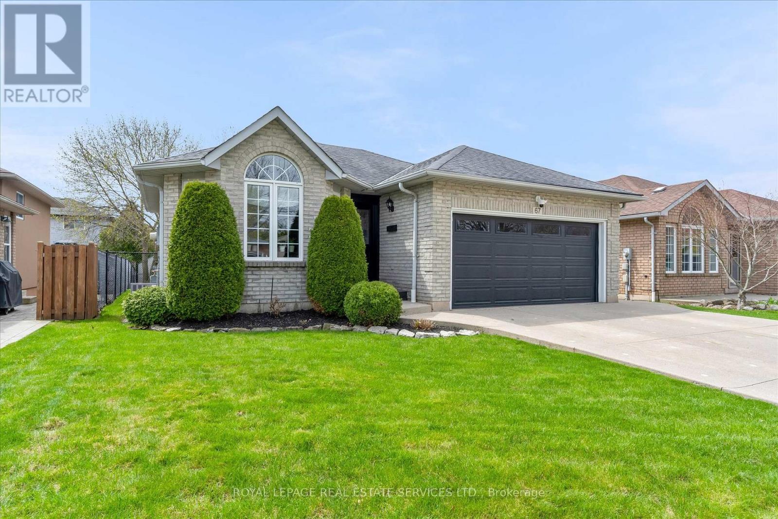 67 Loneoak Crescent, Hamilton, Ontario  L8J 2T9 - Photo 2 - X13084490