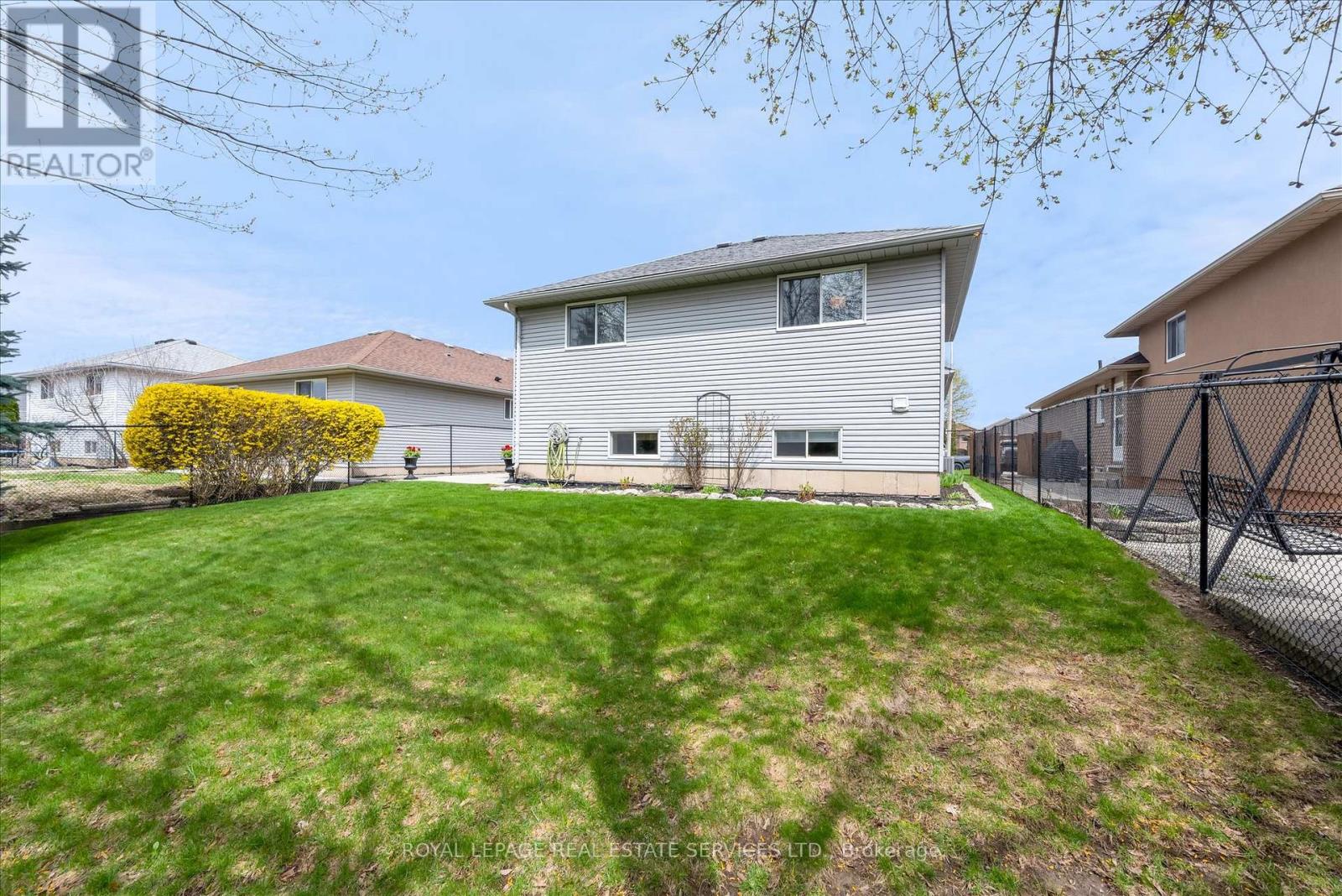67 Loneoak Crescent, Hamilton, Ontario  L8J 2T9 - Photo 30 - X13084490