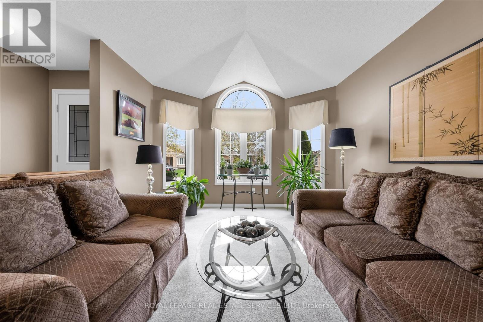 67 Loneoak Crescent, Hamilton, Ontario  L8J 2T9 - Photo 4 - X13084490