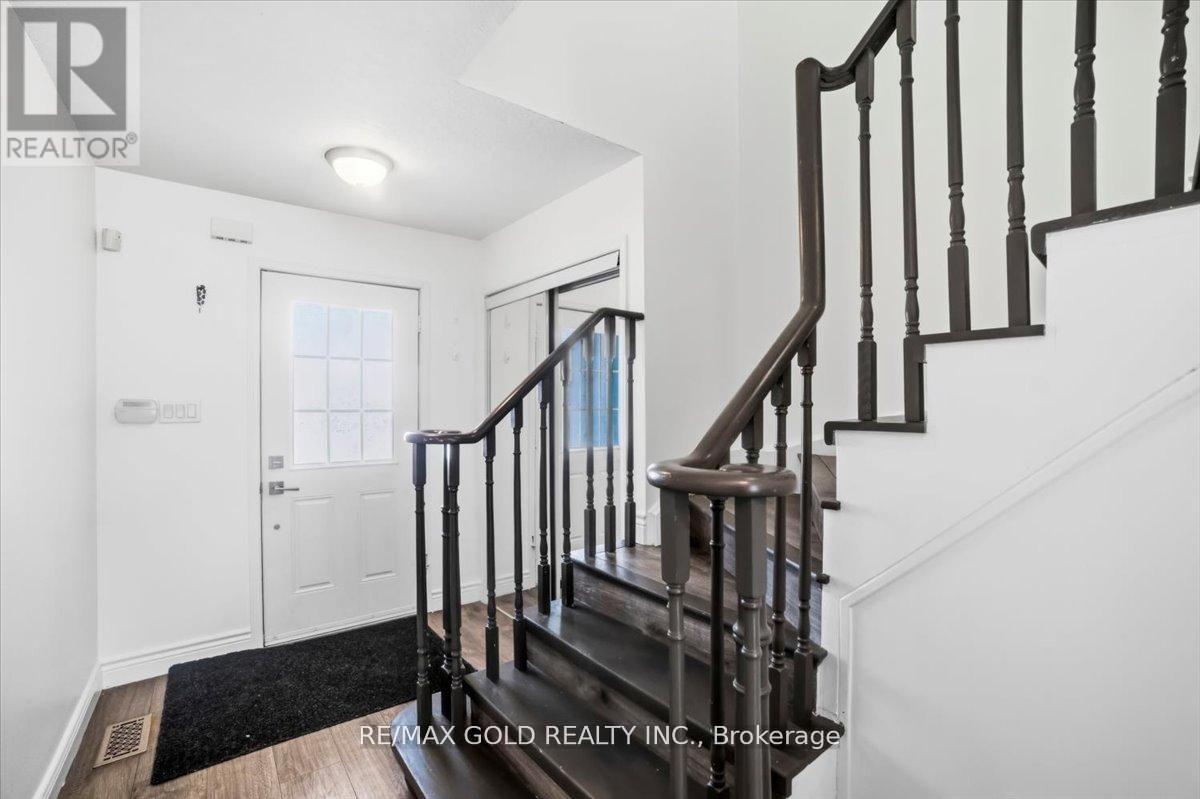 51 Bradley Avenue, Hamilton, Ontario  L0R 1C0 - Photo 2 - X13084524