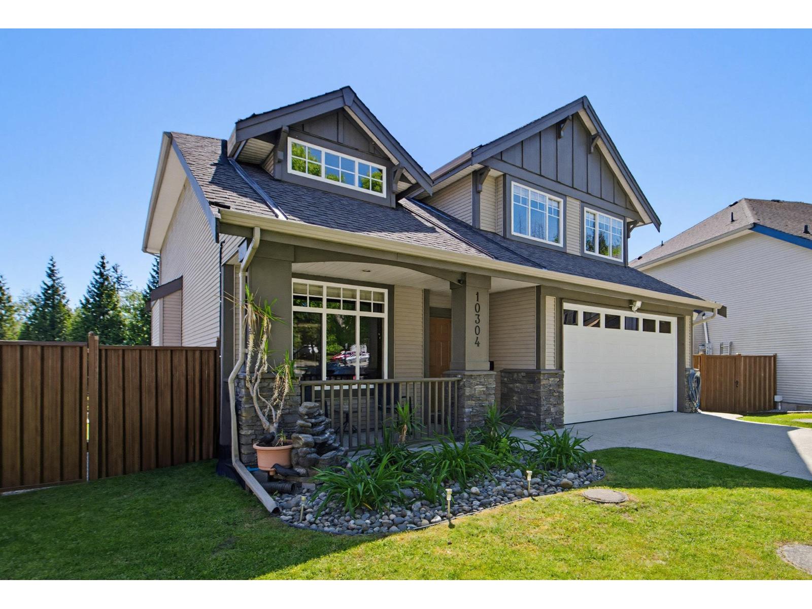 10304 164a Street, Surrey, British Columbia  V4N 5M4 - Photo 2 - R3118270