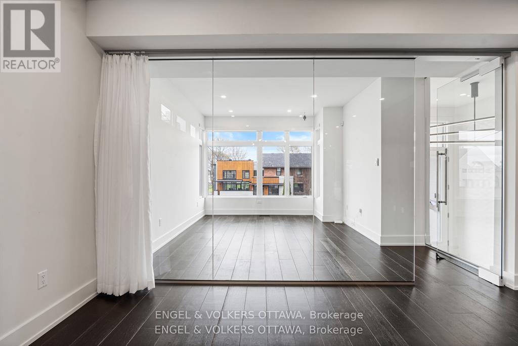 2154 Rice Avenue, Ottawa, Ontario  K2A 0C4 - Photo 3 - X13084674