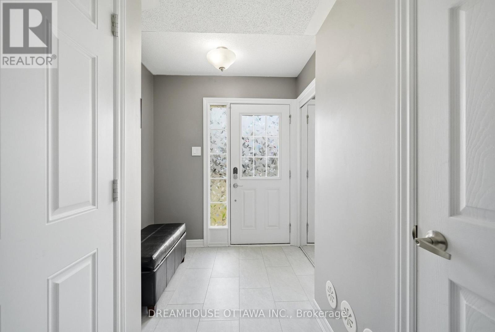 124 Pennant Avenue, Ottawa, Ontario  K2J 5W6 - Photo 3 - X13084712