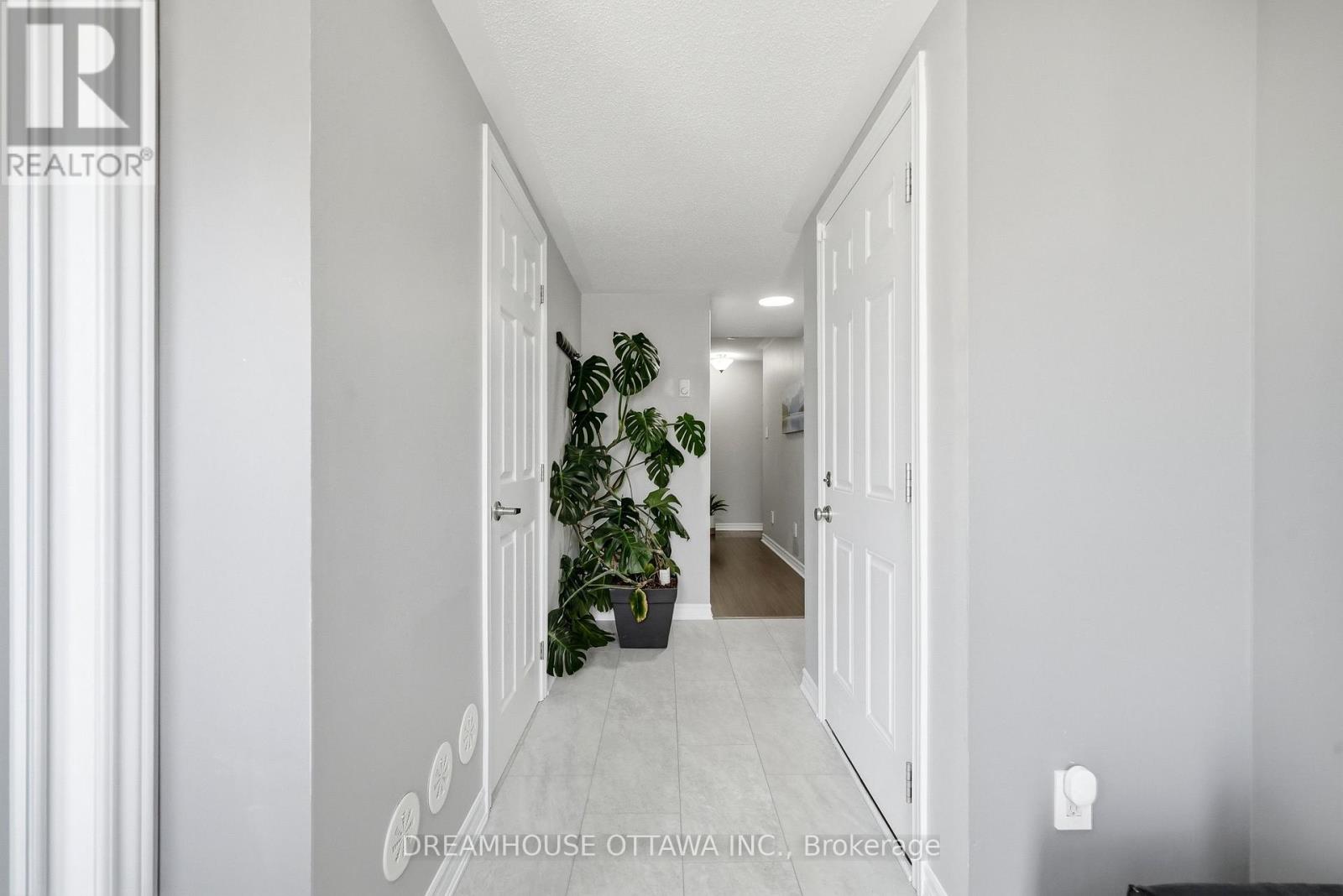 124 Pennant Avenue, Ottawa, Ontario  K2J 5W6 - Photo 4 - X13084712